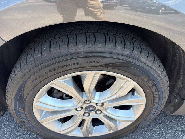 2020 Ford Edge Titanium