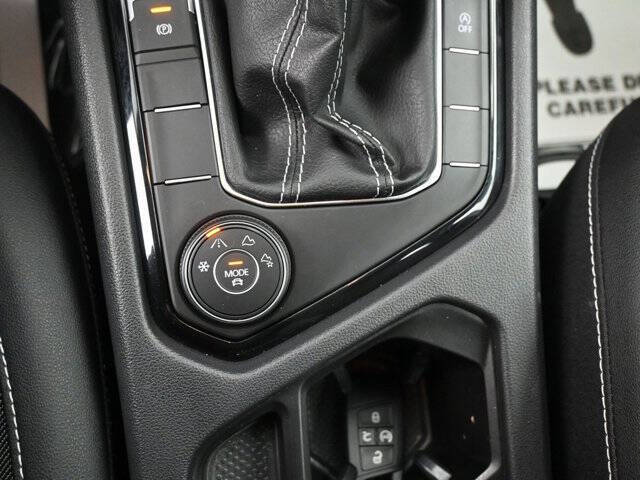 2024 Volkswagen Taos SE 4Motion