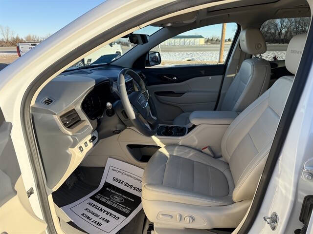 2023 GMC Acadia Denali