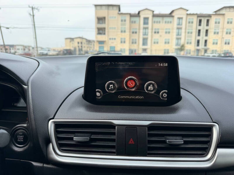 2018 Mazda MAZDA3 Touring