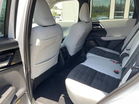 2026 Mitsubishi Outlander SE