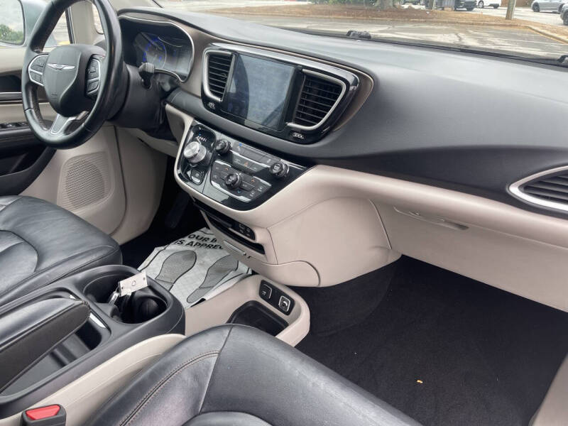 2017 Chrysler Pacifica Touring Plus