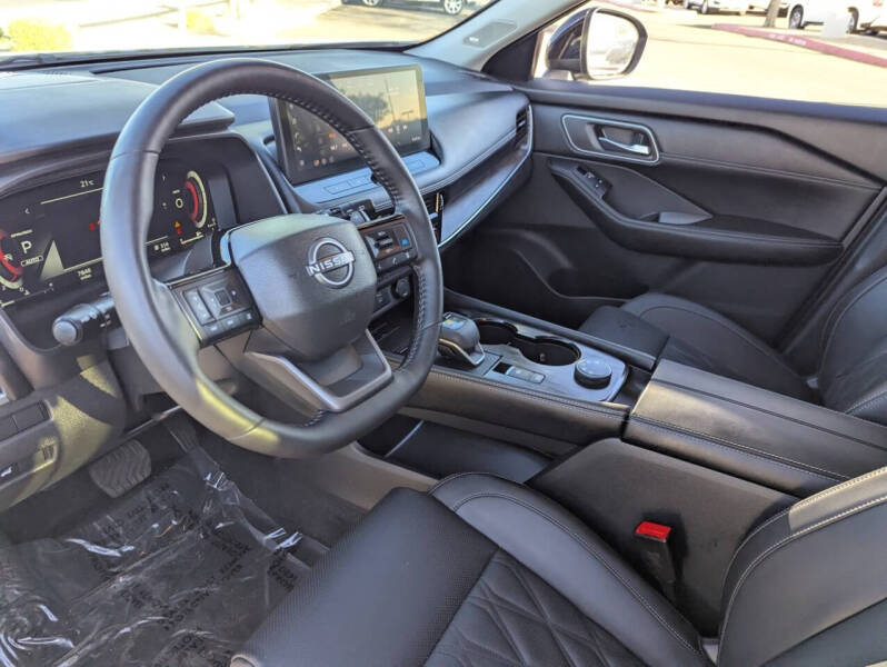 2025 Nissan Rogue Platinum