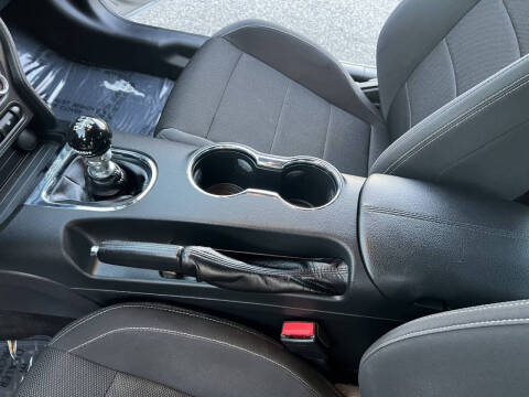 2015 Ford Mustang V6