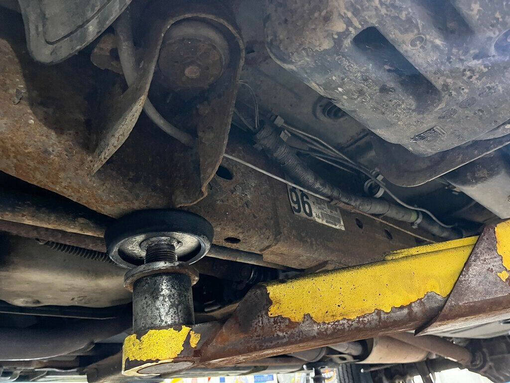 2005 Chevrolet Suburban 83