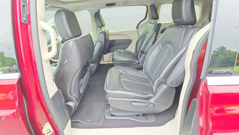 2023 Chrysler Pacifica Plug-In Hybrid Limited