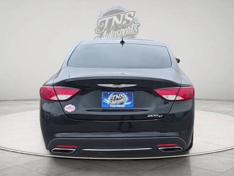 2016 Chrysler 200
