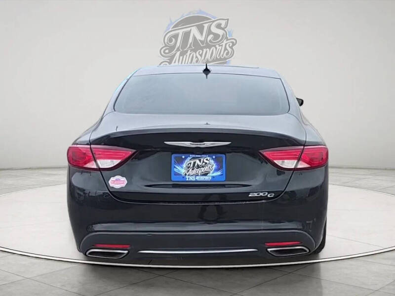 2016 Chrysler 200