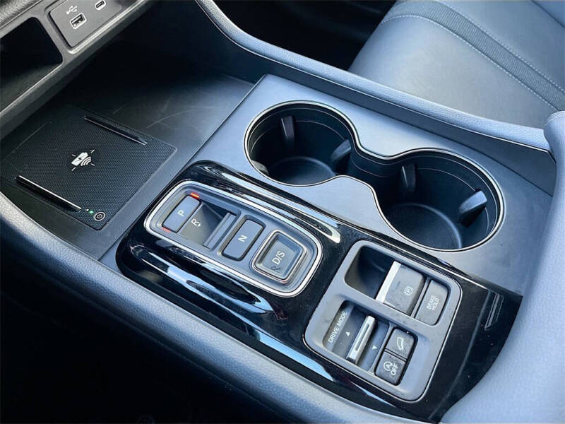 2024 Honda Pilot EX-L w/Rear Captain's Chairs