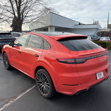 2020 Porsche Cayenne S Coupe