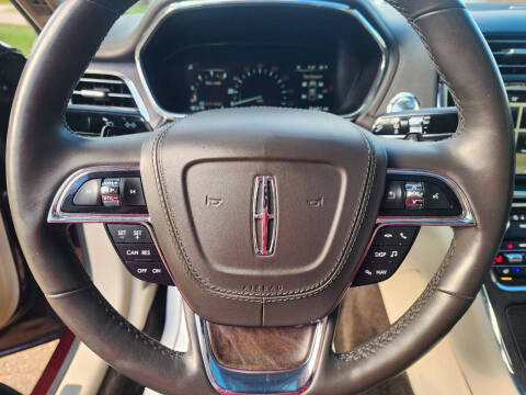 2017 Lincoln Continental Select