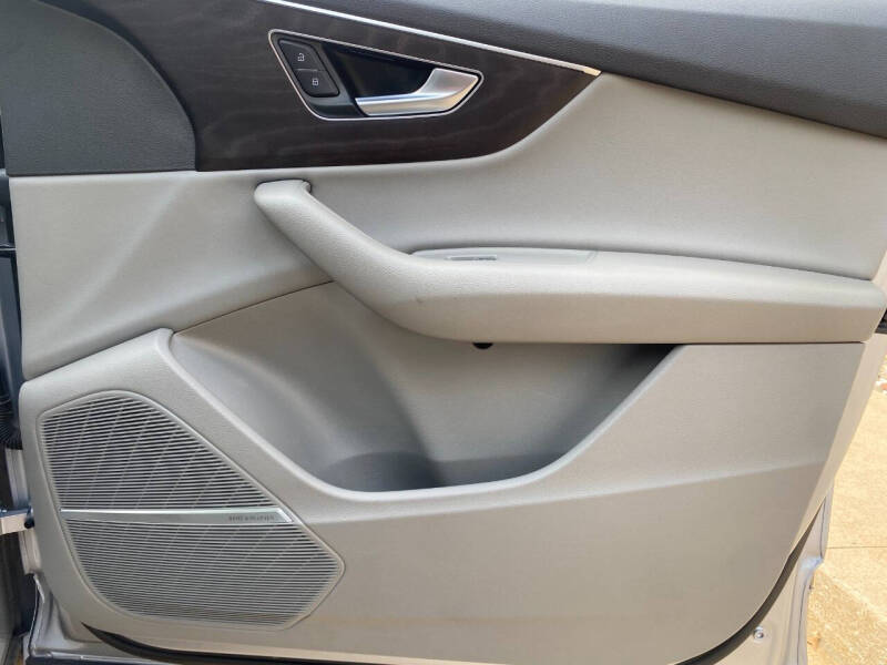 2022 Audi Q7 quattro Premium Plus 45 TFSI