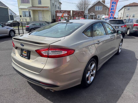 2015 Ford Fusion SE