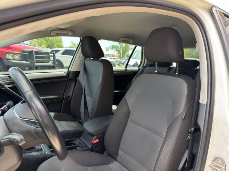 2016 Volkswagen e-Golf SE