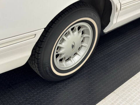 1997 Ford Crown Victoria LX