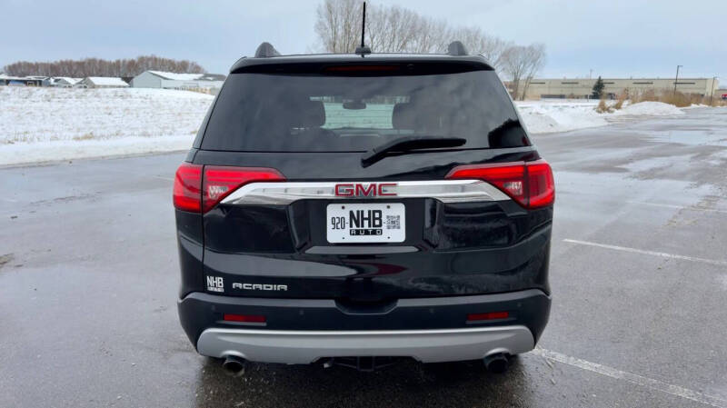 2017 GMC Acadia SLE-2