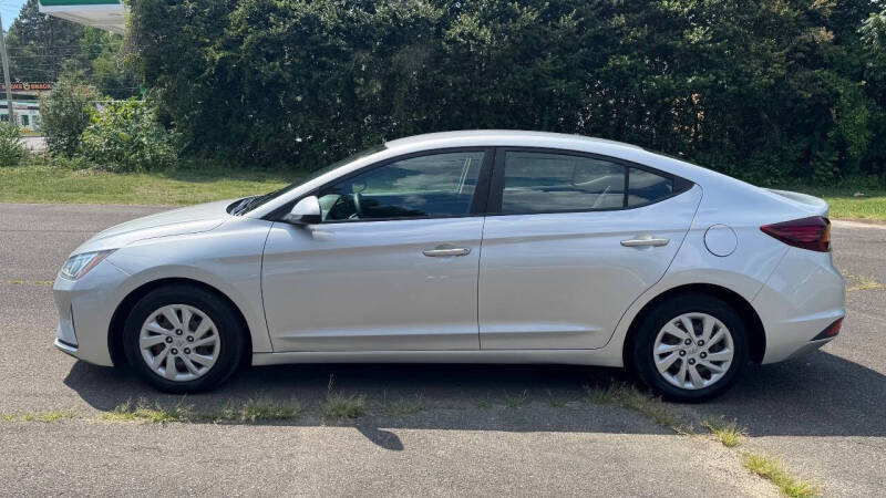 2020 Hyundai Elantra SE