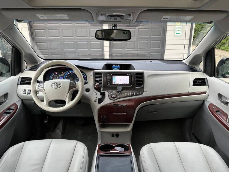 2014 Toyota Sienna