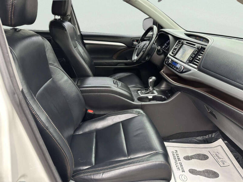 2017 Toyota Highlander XLE