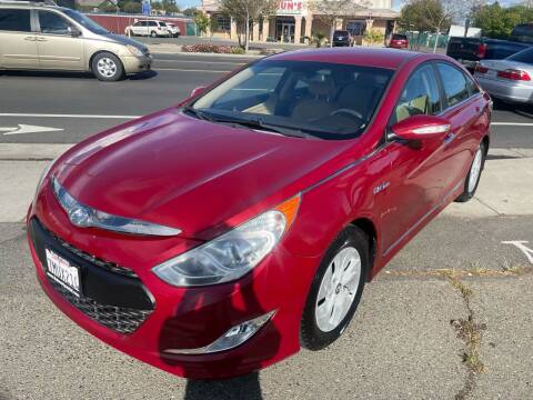 2013 Hyundai Sonata Hybrid for sale at Lifetime Motors AUTO in Sacramento CA