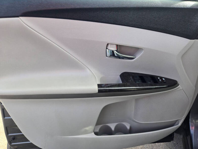 2013 Toyota Venza LE