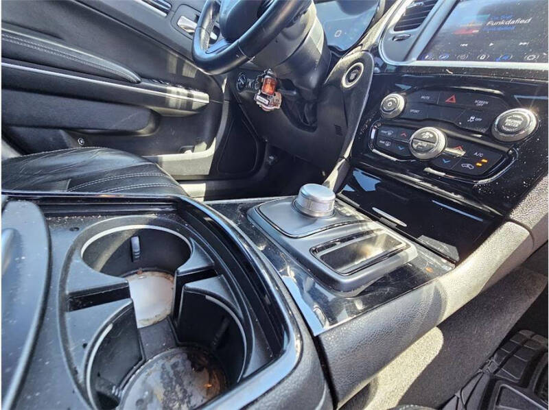 2019 Chrysler 300 S
