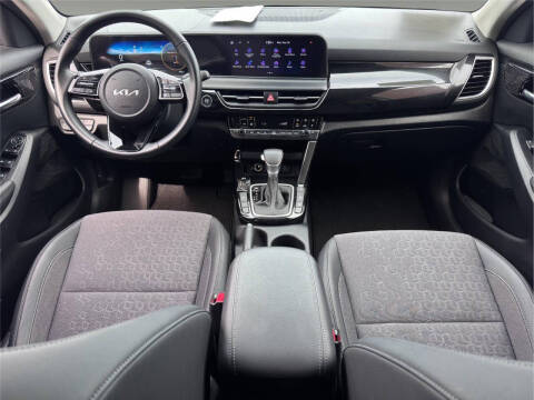 2024 Kia Seltos S