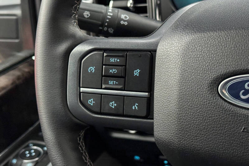 2025 Ford F-450 Super Duty Lariat