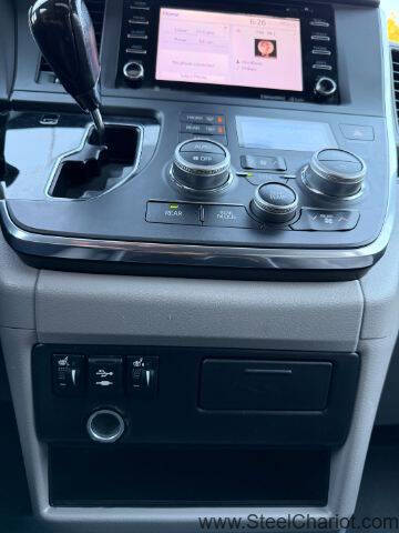 2018 Toyota Sienna XLE 8-Passenger