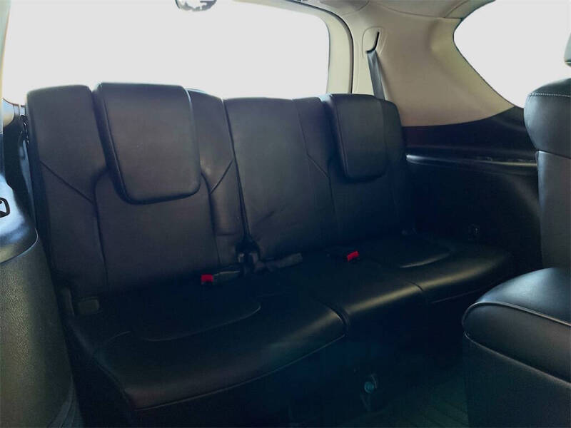 2022 Infiniti QX80 Luxe