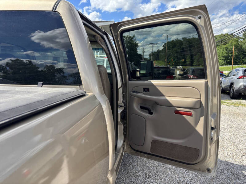 2004 GMC Sierra 2500HD SLT