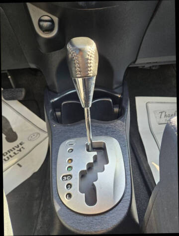 2012 Toyota Yaris 5-Door SE