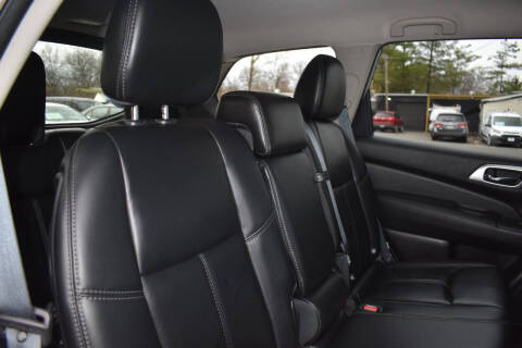 2016 Nissan Pathfinder SL