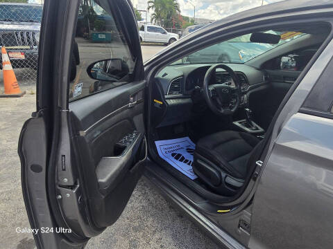 2018 Hyundai Elantra SEL