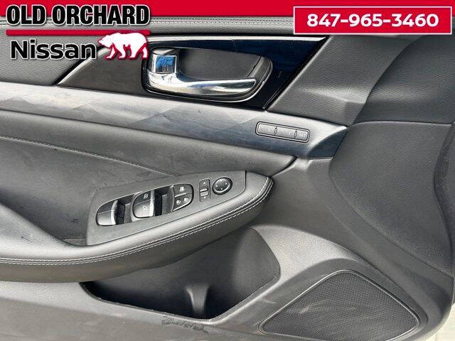 2022 Nissan Maxima 3.5 Platinum