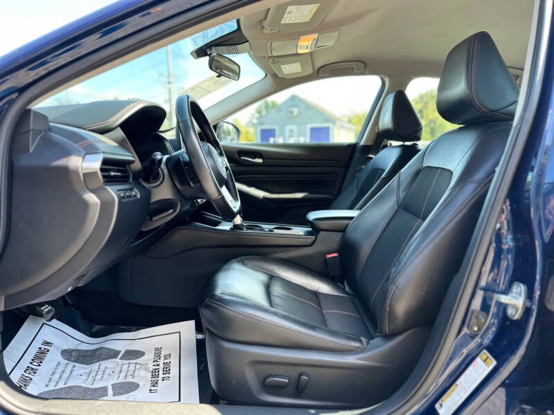 2021 Nissan Altima 2.5 SR