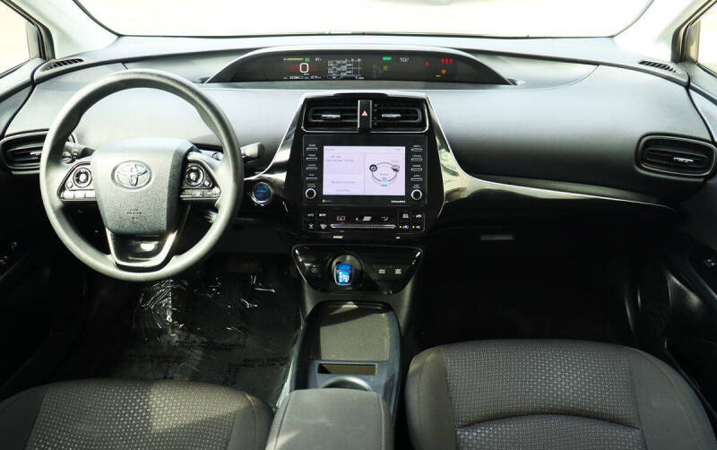 2022 Toyota Prius LE