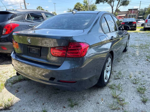 2014 BMW 3 Series 320i