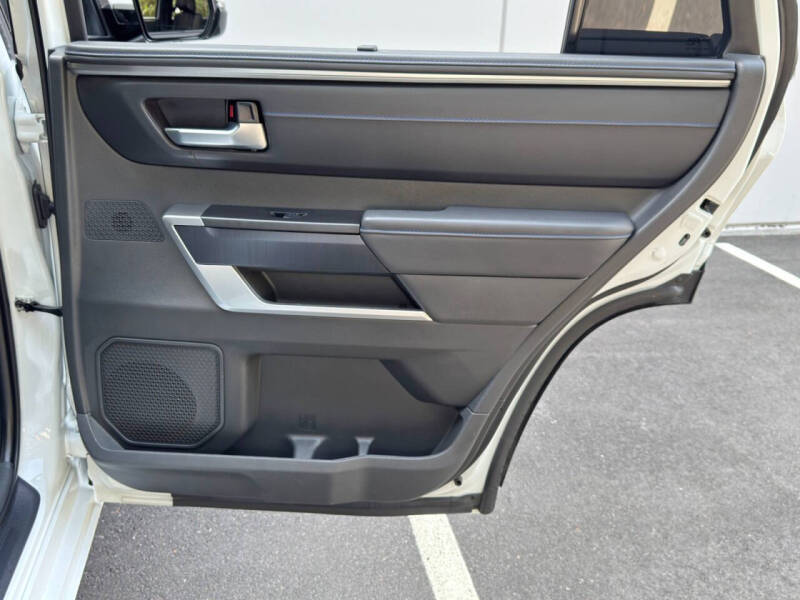 2024 Toyota Sequoia Platinum