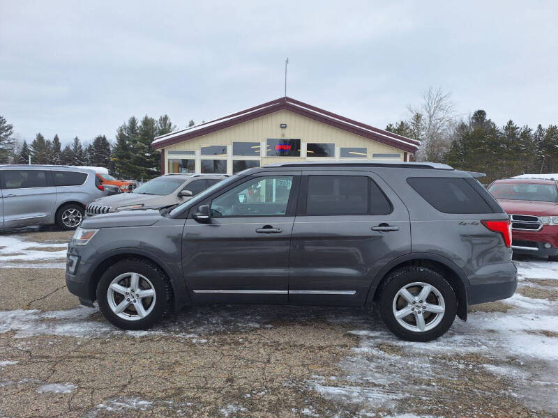2016 Ford Explorer XLT's photo