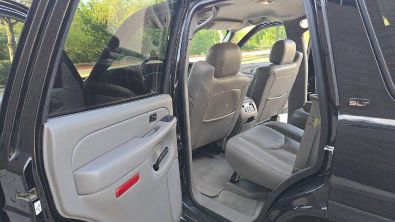 2004 GMC Yukon SLE - Photo 65