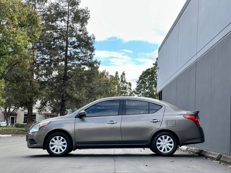 2017 Nissan Versa 1.6 SV