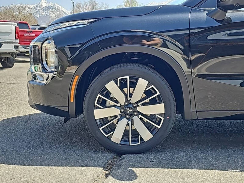 2025 Mitsubishi Outlander SEL Platinum Edition