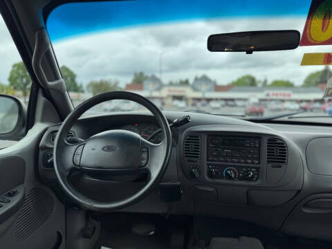 2001 Ford F-150 XLT