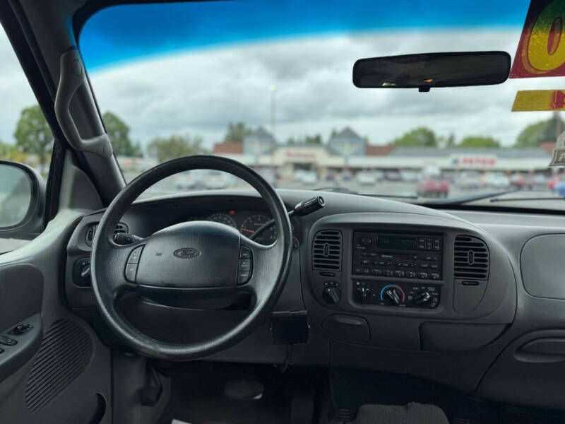 2001 Ford F-150 XLT