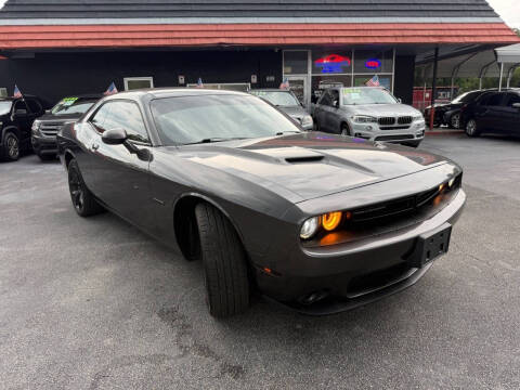 2017 Dodge Challenger SXT