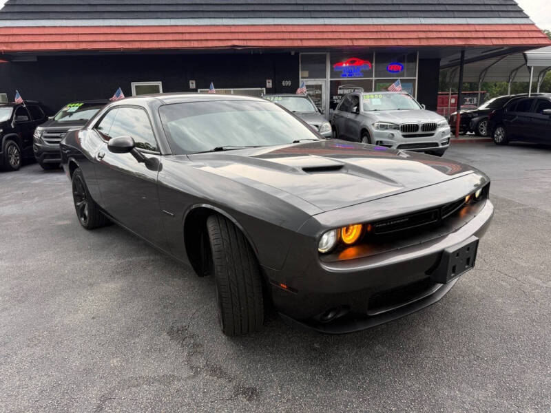2017 Dodge Challenger SXT