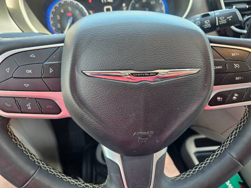 2022 Chrysler Pacifica Touring L