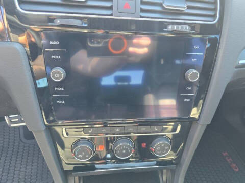 2021 Volkswagen Golf GTI SE