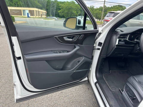 2025 Audi Q7 quattro Premium Plus 55 TFSI